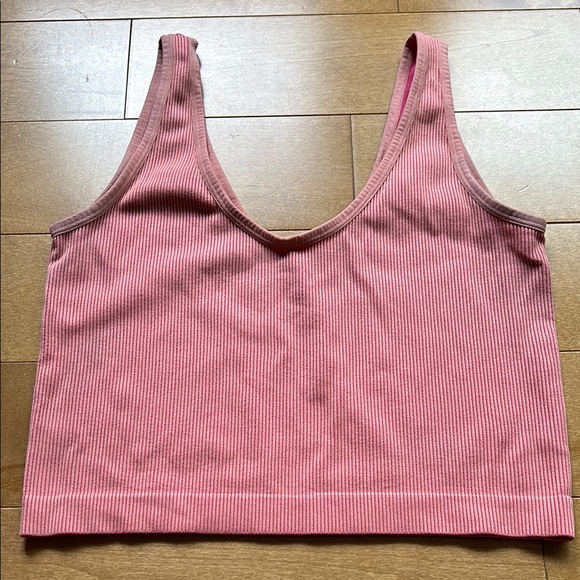 Colsie Ribbed Crop Top - Picture 3 of 4